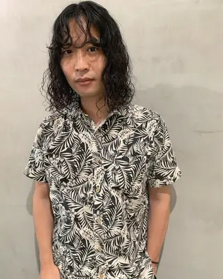 ミディアム パーマ メンズ 優作 〜圧倒的信頼〜のヘアスタイル