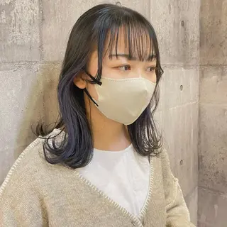 セミロング カラー 比嘉 陽のヘアスタイル