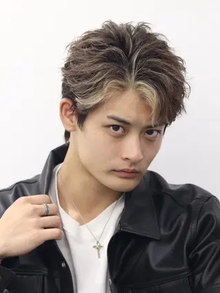 ショート カラー パーマ メンズ パーマ職人🔥／短髪 執行役員／YUTAのヘアスタイル