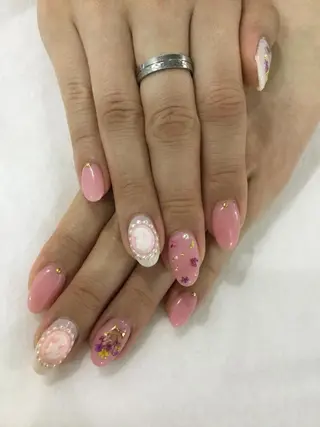 ネイル 💎🐰 saki. m 🐰💎のネイルデザイン