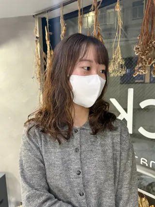 セミロング パーマ ウルフ レイヤー パーマ🪐MANAのヘアスタイル