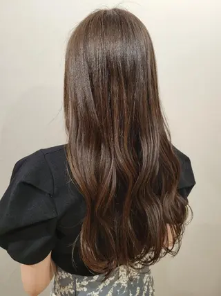カラー 透明感🫧艶カラー✨ レイヤー✂渡辺祐輔のヘアスタイル