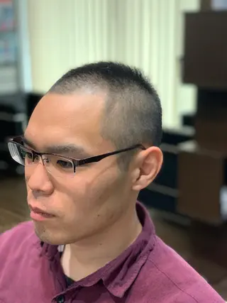 ショート メンズ 二本木 秀成のヘアスタイル