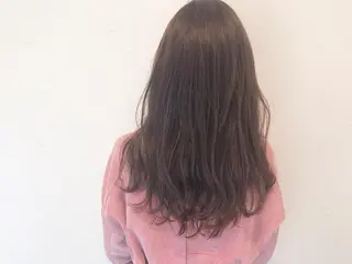 ロング カラー 伊藤 さやかのヘアスタイル