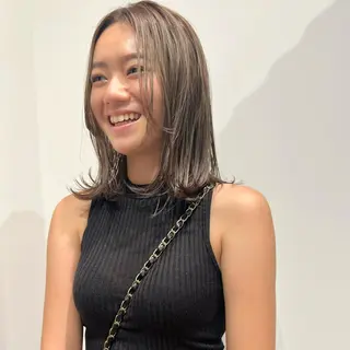 ミディアム カラー era shioriのヘアスタイル