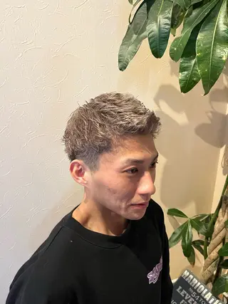 メンズ うるツヤ髪ハイトーン /けーすけのヘアスタイル