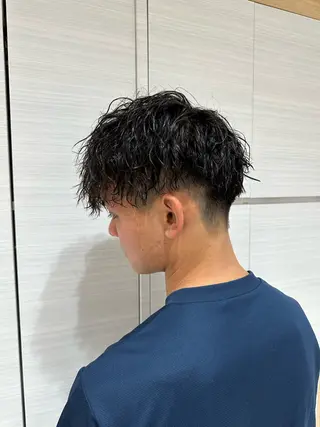 ショート パーマ メンズ 中嶋 紘夢のヘアスタイル