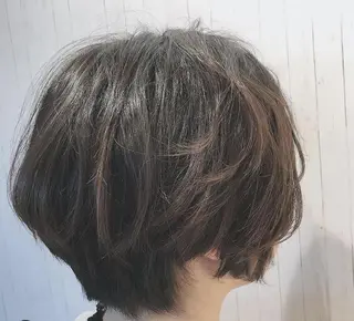 ショート カぺリベラ グラマラス店のヘアスタイル