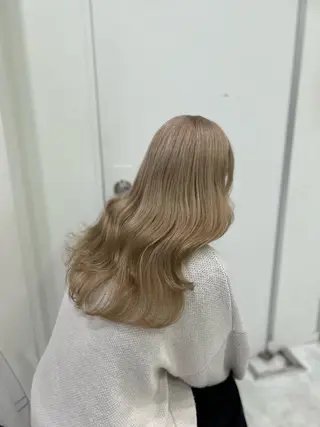 ロング カラー ダメージレスハイ トーン💖kanonのヘアスタイル