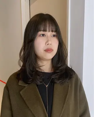 セミロング カラー かわい りほのヘアスタイル