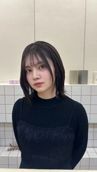 カラー Asumi/丸の内 /ブリーチ/花屋併設のヘアスタイル