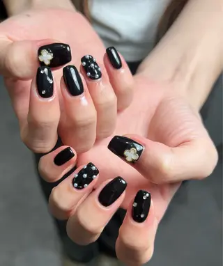 ネイル アトリエハーロウ sakuraのネイルデザイン