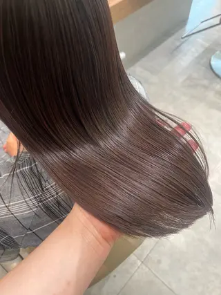 セミロング 近 紗理奈のヘアスタイル