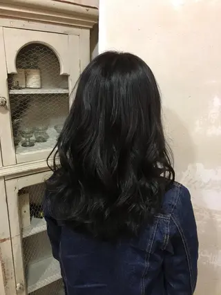 ロング カラー 井上 日菜乃のヘアスタイル