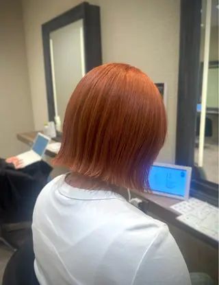 ショート カラー さら艶レイヤーカット 🩶Suzuneのヘアスタイル