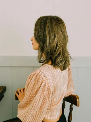 セミロング カラー 艶髪クリエイター🪽 秋田 聖也のヘアスタイル