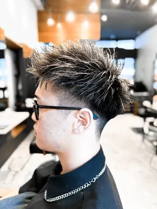 カラー メンズ ブリーチカラー🔥 パーマ【佐々木凌平】のヘアスタイル