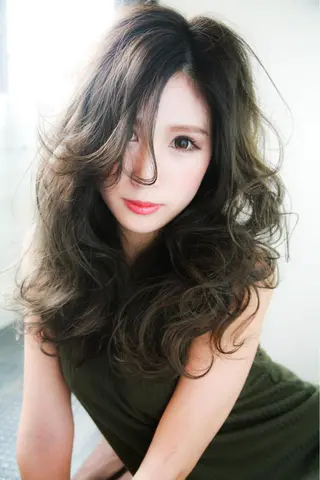 ロング 髪質改善縮毛矯正 専門店のヘアスタイル