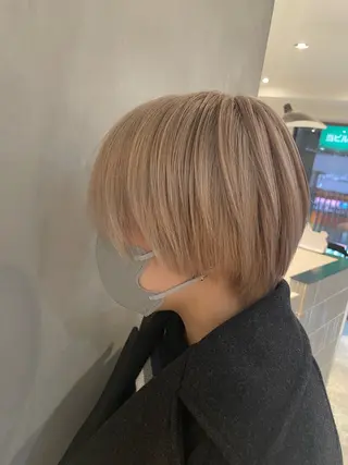 ショート 複雑履歴に対応ブリー チ無しダブルカラーのヘアスタイル