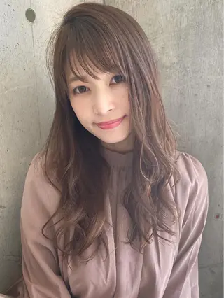 ロング カラー パーマ ヘアアレンジ ツヤ髪になりたい方へ 🩷柴田知亜希のヘアスタイル