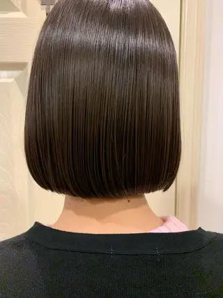 ショート hub hair レイヤー/透明感のヘアスタイル