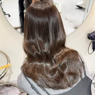 カラー 髙井 麻帆のヘアスタイル