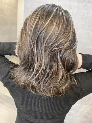 カラー 難波/ハイトーン 🦋AOI🦋のヘアスタイル