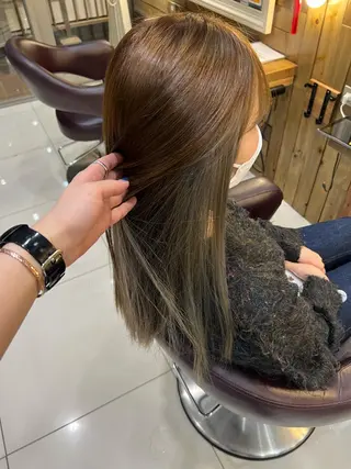 ロング インナーカラー /ヘアメ じゅんのヘアスタイル