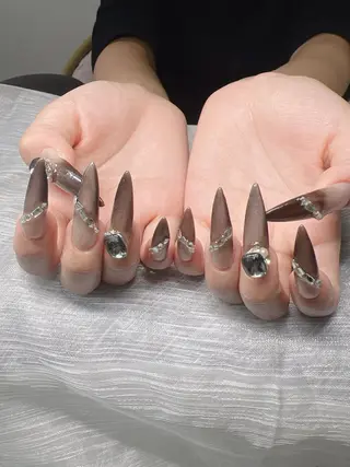 ネイル Lee Nailsのネイルデザイン