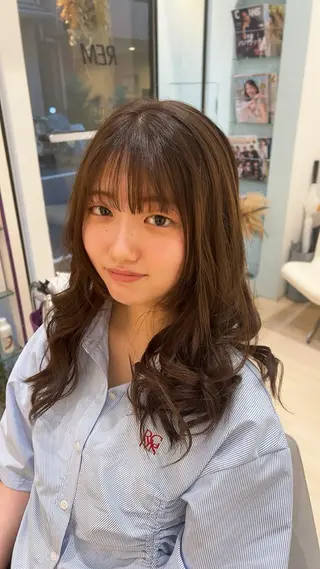 ミディアム カラー 堀井 凌平のヘアスタイル