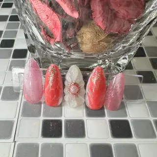 ネイル 新山 聖のネイルデザイン