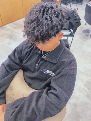 パーマ メンズ 山﨑 大暉【ダブルカラー】のヘアスタイル