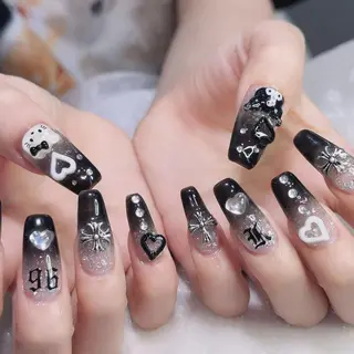 ネイル Queens PUPUのネイルデザイン