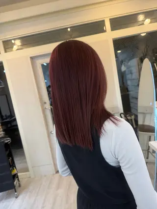 カラー MAEDA YUKIのヘアスタイル