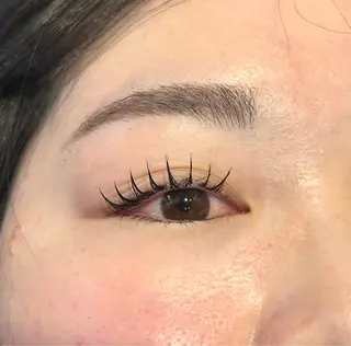 マツエク・マツパ 西林 伶架のヘアスタイル