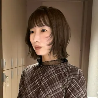 ショート カラー Akari暖色カラー /レイヤーカットのヘアスタイル