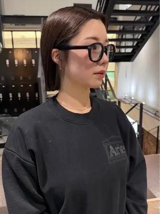 ショート カラー ヨシオカ マオのヘアスタイル