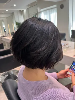 ショート 大人カラー✳︎ボブ 横関由美のヘアスタイル