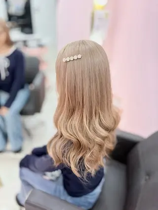 ロング カラー 甘ふわgirly🎀 ハイトーン🤍Ramのヘアスタイル