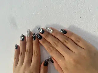 ネイル 鈴木 愛のネイルデザイン
