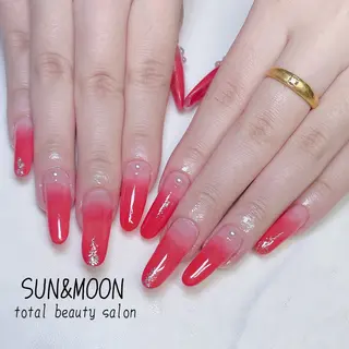 ネイル SUN&MOON REOのネイルデザイン