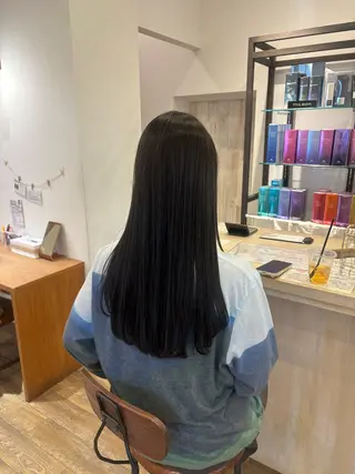 ロング LORAN 寺田のヘアスタイル