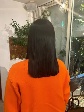 セミロング 谷澤 朋佳のヘアスタイル