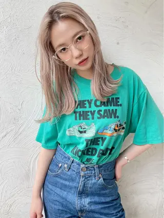 セミロング カラー ハイトーン/レイヤー 💜Akaneのヘアスタイル