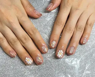 ネイル VIERU 🌈🎀💖のネイルデザイン