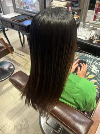 セミロング 暖色カラー｜艶髪｜ 🥨AIKA🥨のヘアスタイル