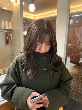 セミロング カラー 山下 悠月のヘアスタイル