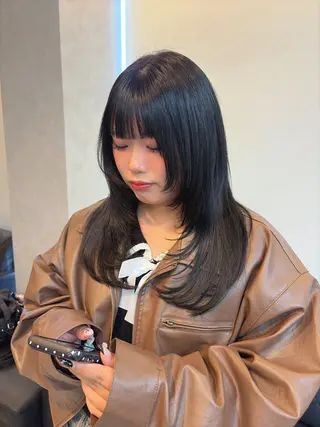 ミディアム ブリーチカラー×レイ ヤー/SHIZUKUのヘアスタイル