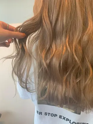 セミロング カラー ハイトーン/レイヤー 💜Akaneのヘアスタイル