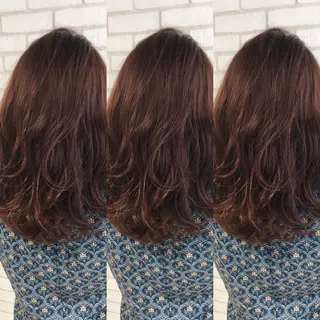 ミディアム カラー 小島 侑衣のヘアスタイル